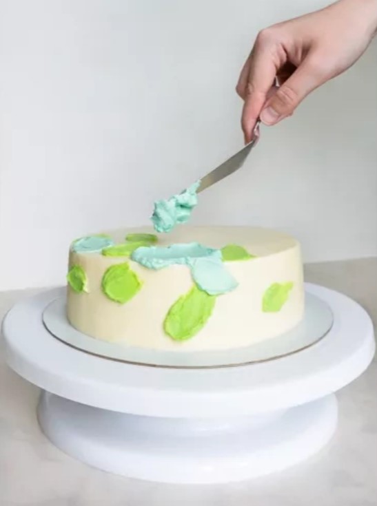 otočný stojan na tortu